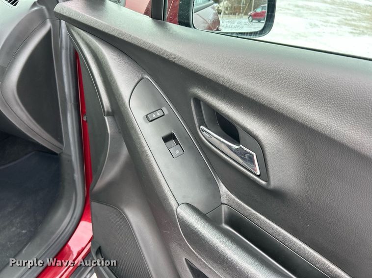 image for item EK2671 2021 Chevrolet Trax SUV