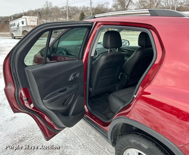 image for item EK2671 2021 Chevrolet Trax SUV