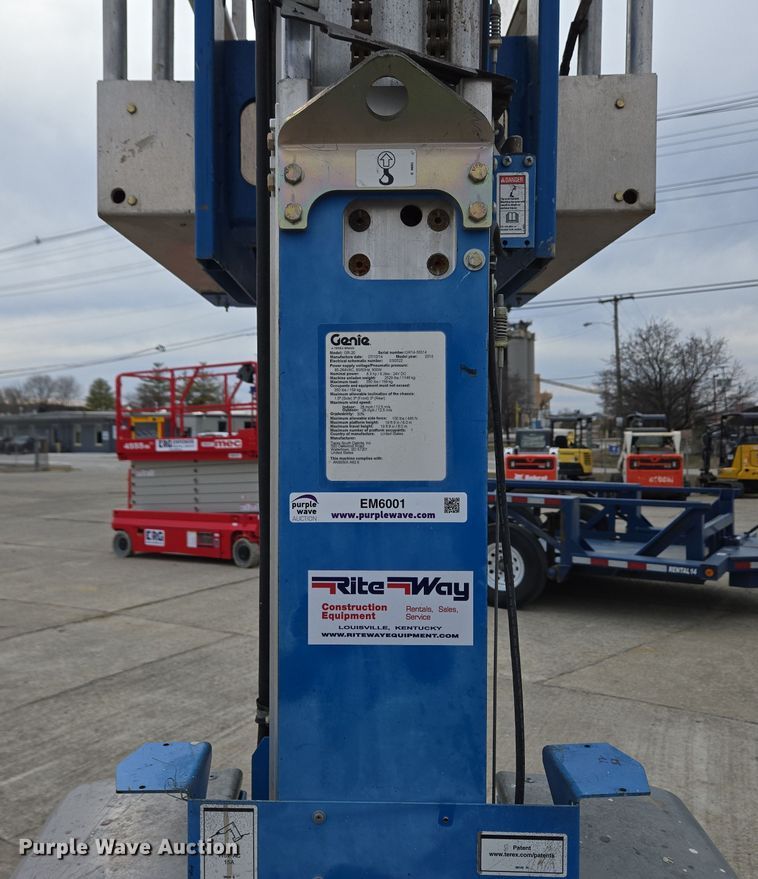 image for item EM6001 2014 Genie GR-20 vertical lift