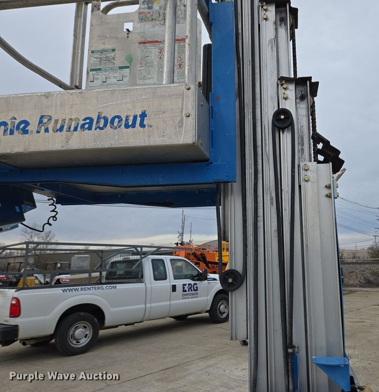 image for item EM6001 2014 Genie GR-20 vertical lift