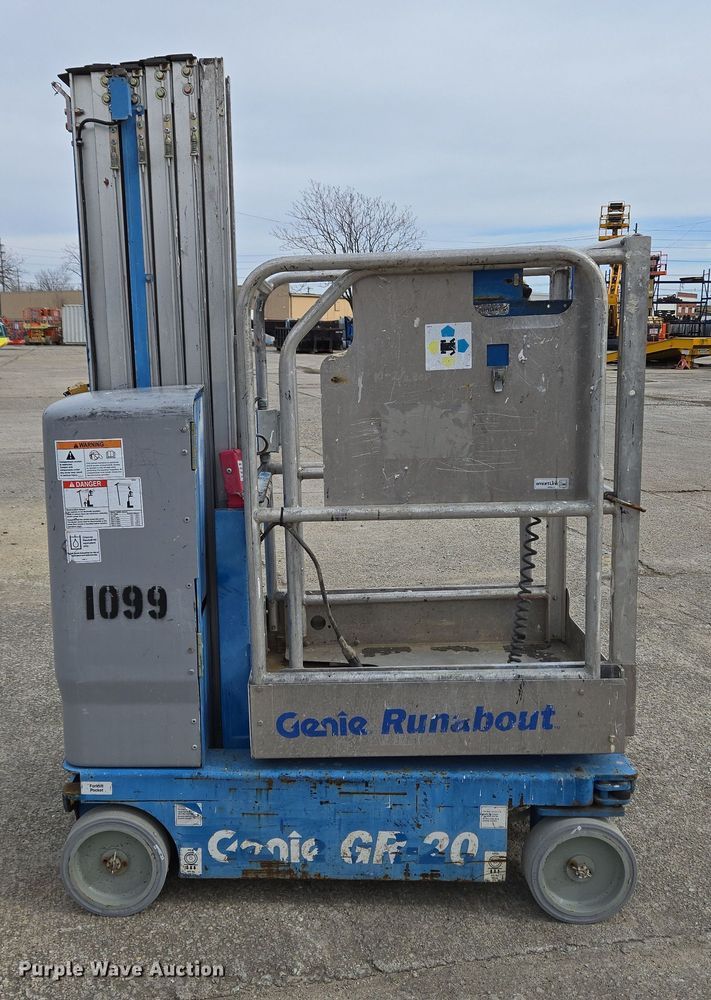 image for item EM6002 2015 Genie GR-20 vertical lift