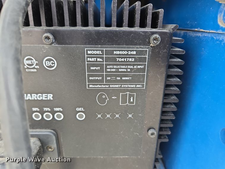 image for item EM6002 2015 Genie GR-20 vertical lift