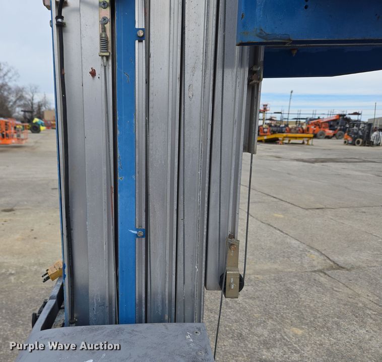 image for item EM6002 2015 Genie GR-20 vertical lift