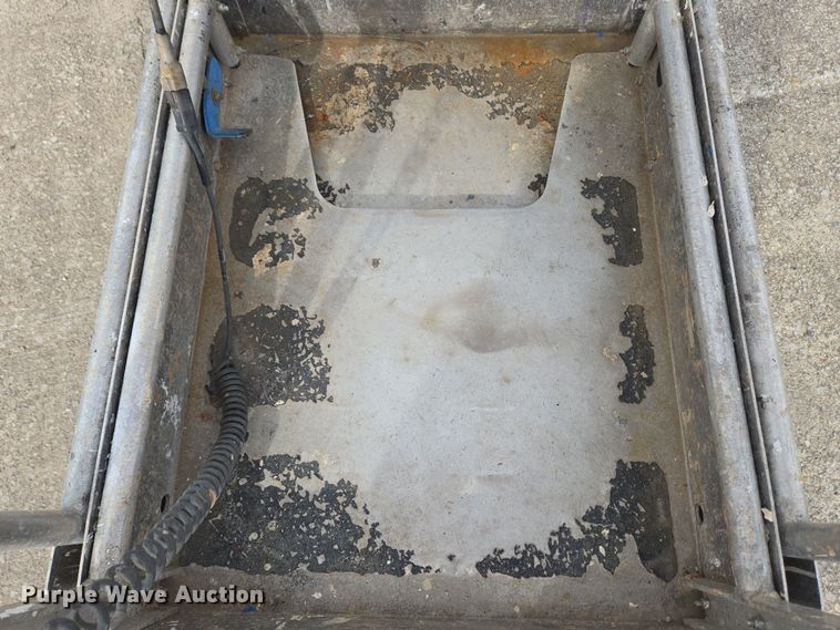 image for item EM6002 2015 Genie GR-20 vertical lift