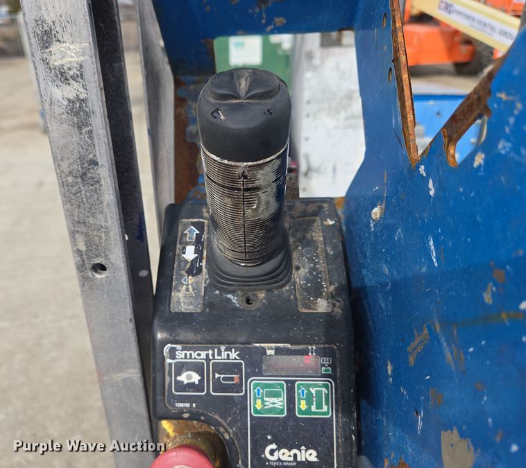 image for item EM6002 2015 Genie GR-20 vertical lift