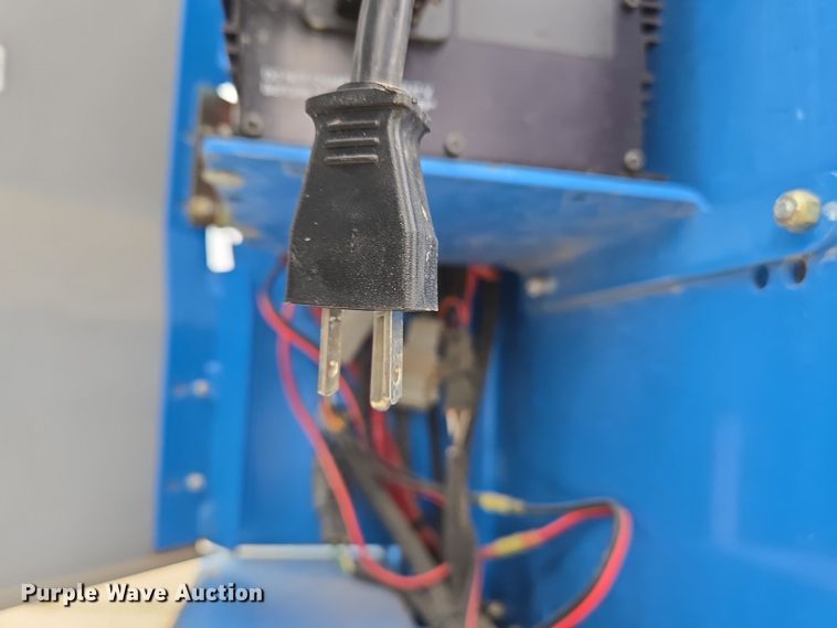 image for item EM6002 2015 Genie GR-20 vertical lift