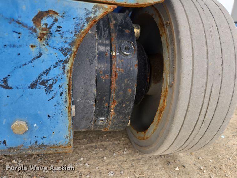 image for item EM6002 2015 Genie GR-20 vertical lift