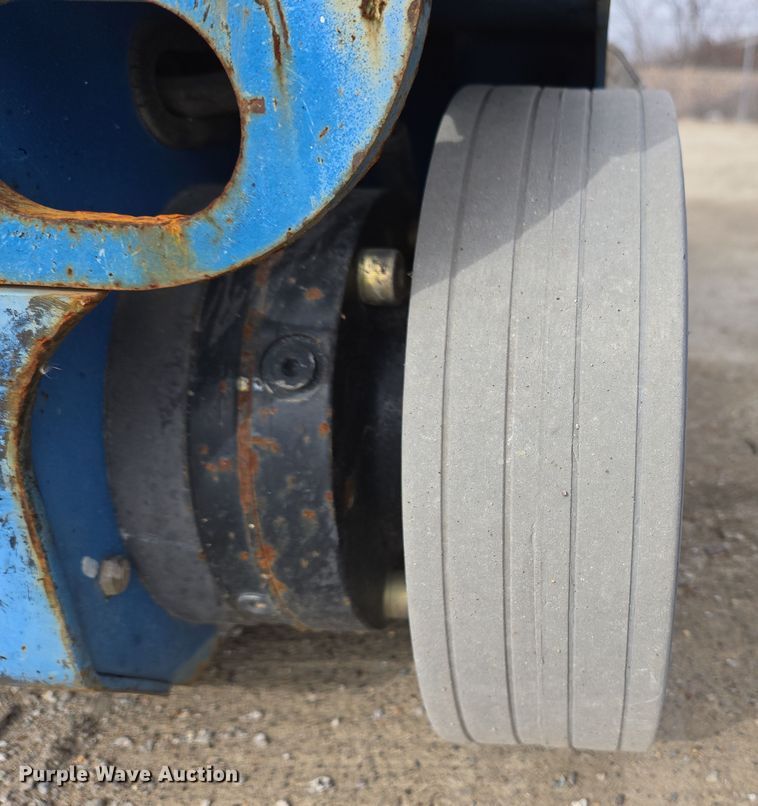 image for item EM6002 2015 Genie GR-20 vertical lift