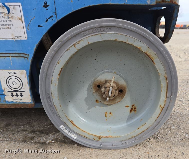 image for item EM6002 2015 Genie GR-20 vertical lift