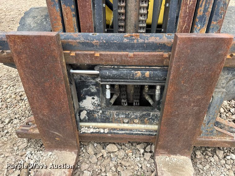 image for item EN5094 1996 Hyster H80XL forklift