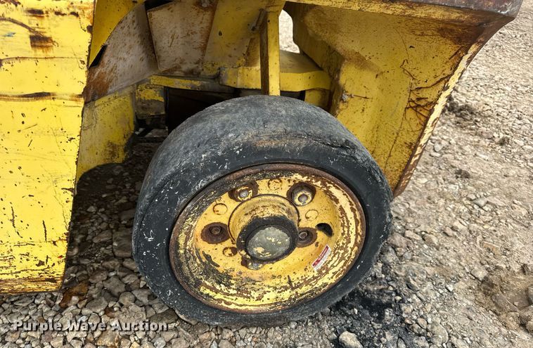 image for item EN5094 1996 Hyster H80XL forklift