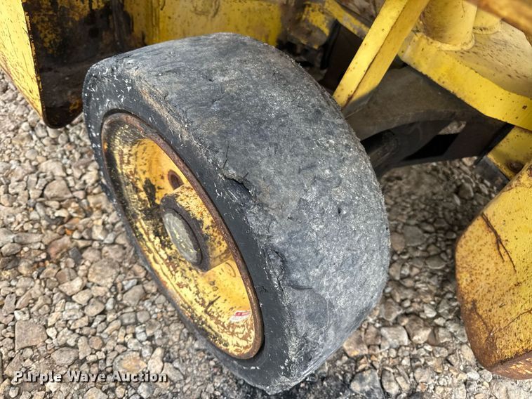 image for item EN5094 1996 Hyster H80XL forklift