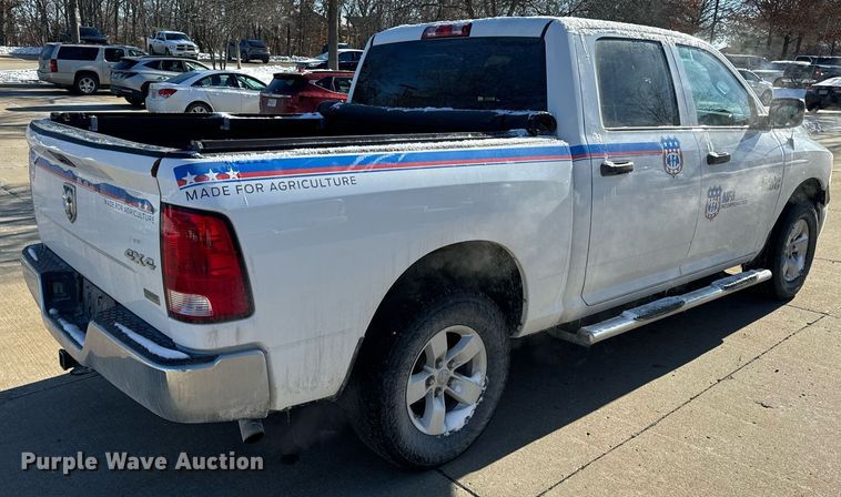 image for item EN5113 2015 Dodge Ram 1500 Crew Cab pickup truck