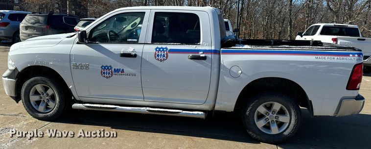 image for item EN5113 2015 Dodge Ram 1500 Crew Cab pickup truck