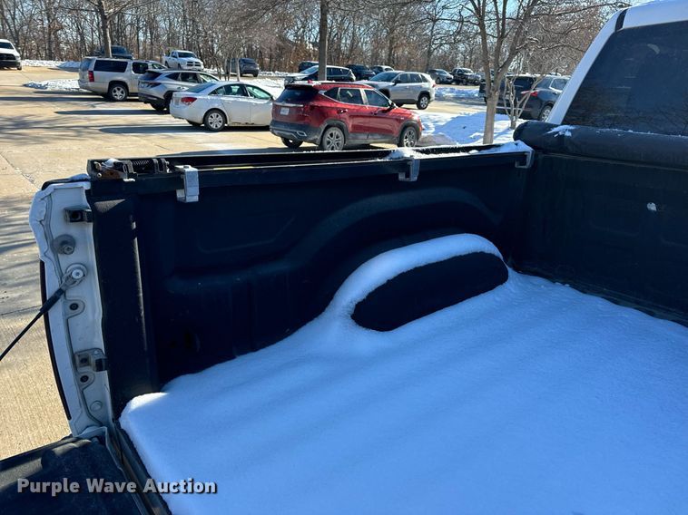 image for item EN5113 2015 Dodge Ram 1500 Crew Cab pickup truck