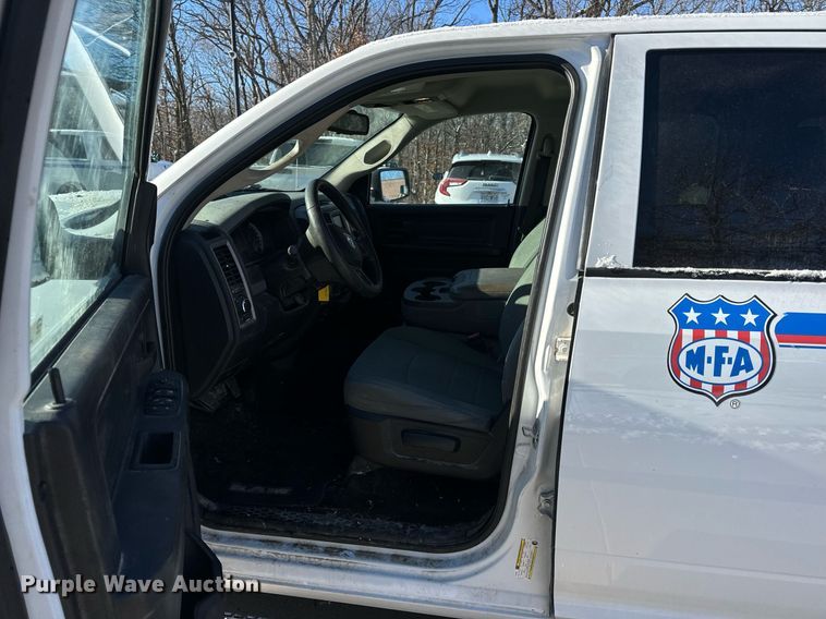 image for item EN5113 2015 Dodge Ram 1500 Crew Cab pickup truck