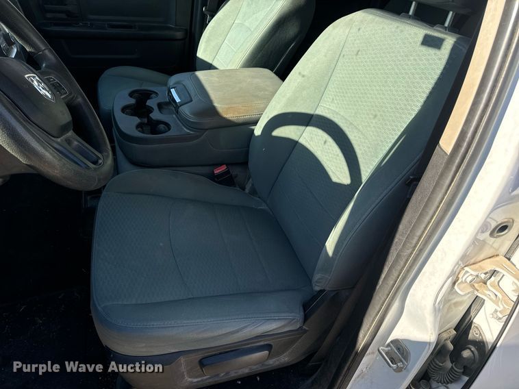 image for item EN5113 2015 Dodge Ram 1500 Crew Cab pickup truck