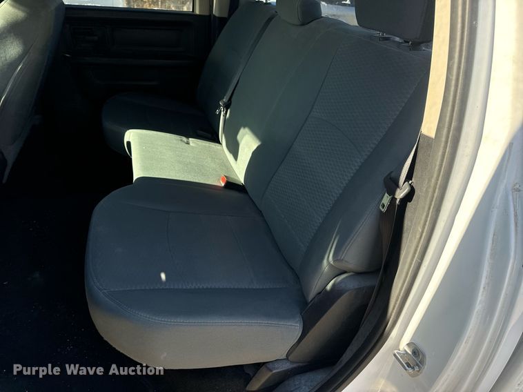 image for item EN5113 2015 Dodge Ram 1500 Crew Cab pickup truck