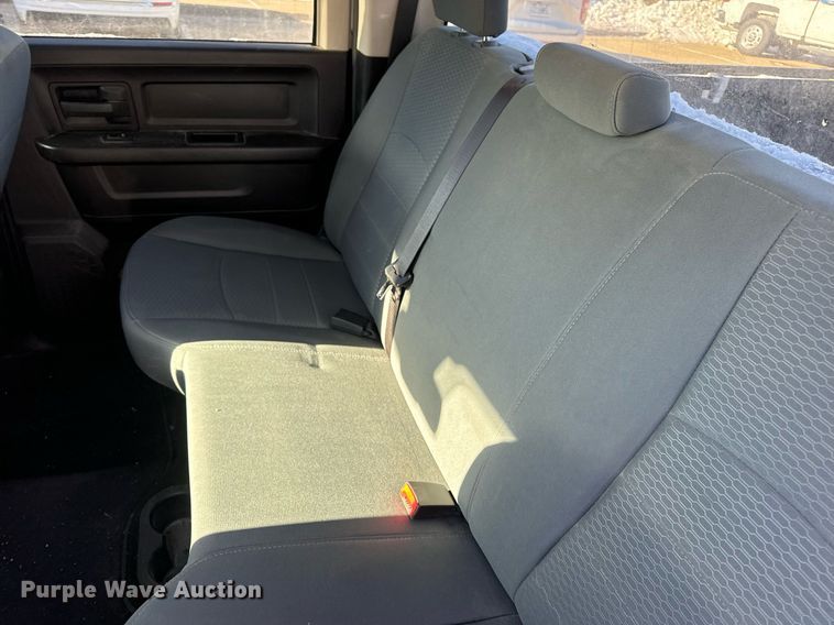 image for item EN5113 2015 Dodge Ram 1500 Crew Cab pickup truck