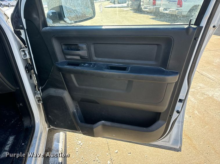 image for item EN5113 2015 Dodge Ram 1500 Crew Cab pickup truck