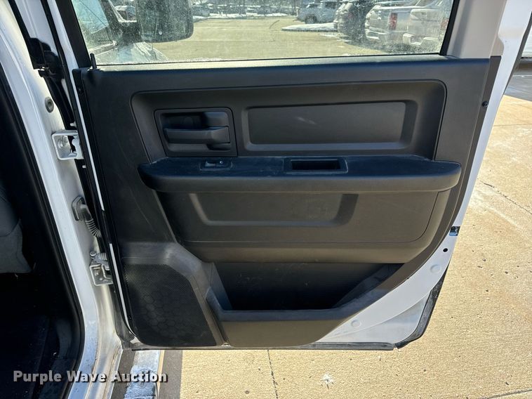 image for item EN5113 2015 Dodge Ram 1500 Crew Cab pickup truck