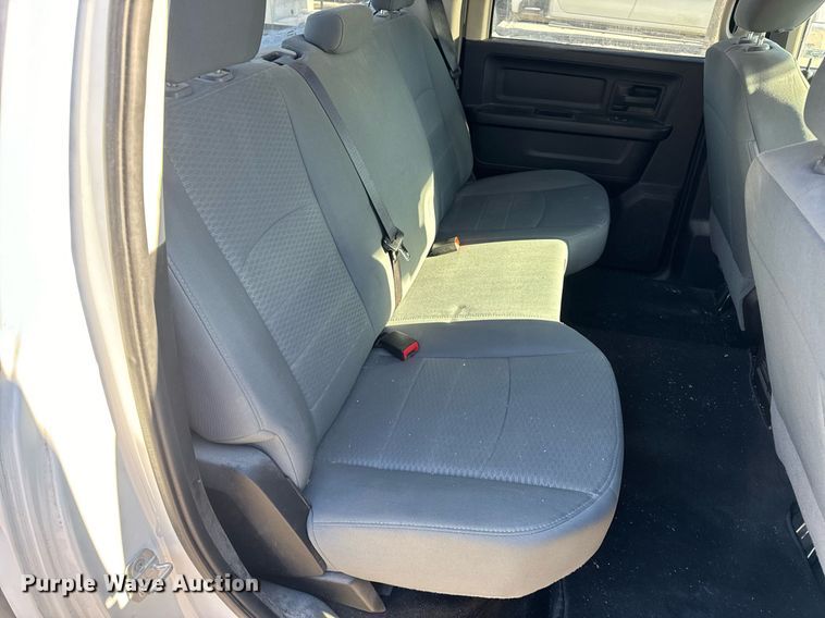 image for item EN5113 2015 Dodge Ram 1500 Crew Cab pickup truck