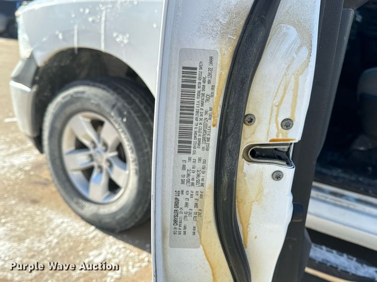 image for item EN5113 2015 Dodge Ram 1500 Crew Cab pickup truck