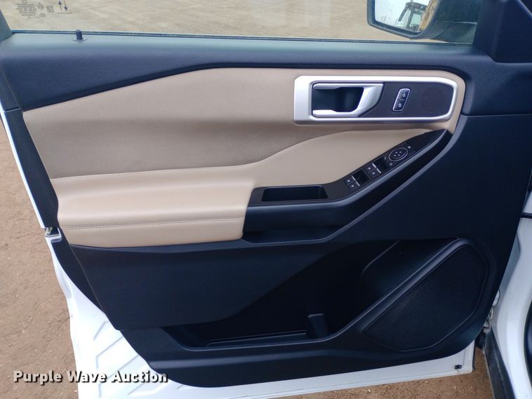 image for item EO0550 2020 Ford Explorer XLT SUV