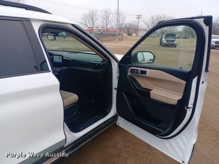 image for item EO0550 2020 Ford Explorer XLT SUV