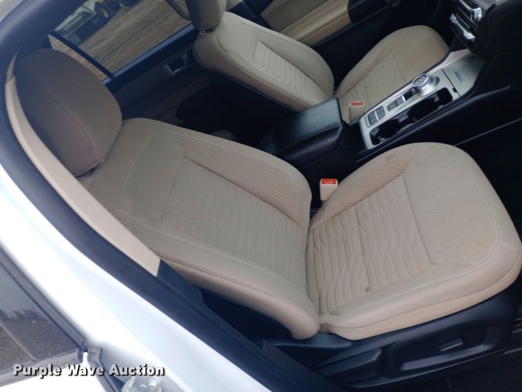 image for item EO0550 2020 Ford Explorer XLT SUV