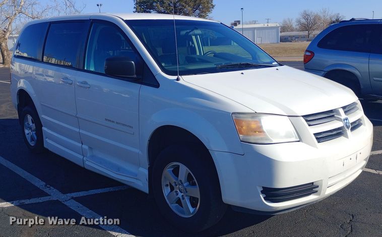 image for item EO0579 2010 Dodge Grand Caravan handicap accessible van