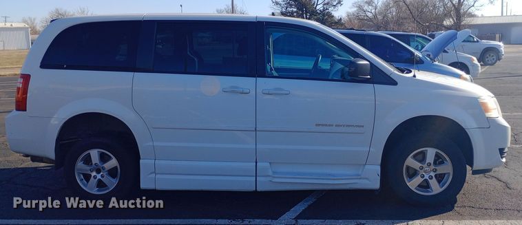 image for item EO0579 2010 Dodge Grand Caravan handicap accessible van