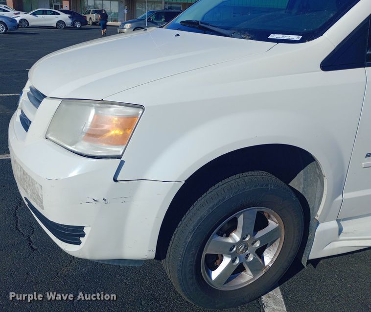 image for item EO0579 2010 Dodge Grand Caravan handicap accessible van