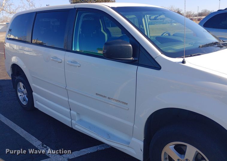 image for item EO0579 2010 Dodge Grand Caravan handicap accessible van