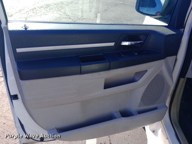 image for item EO0579 2010 Dodge Grand Caravan handicap accessible van
