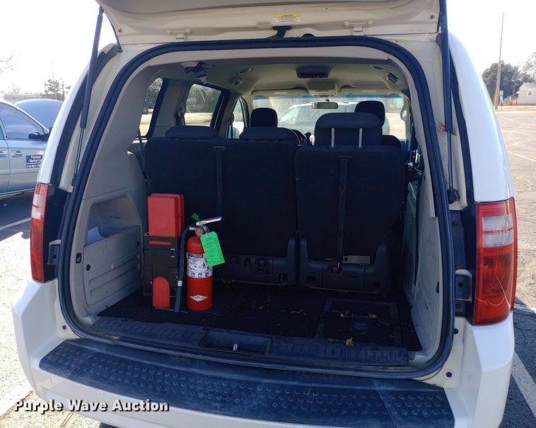 image for item EO0579 2010 Dodge Grand Caravan handicap accessible van