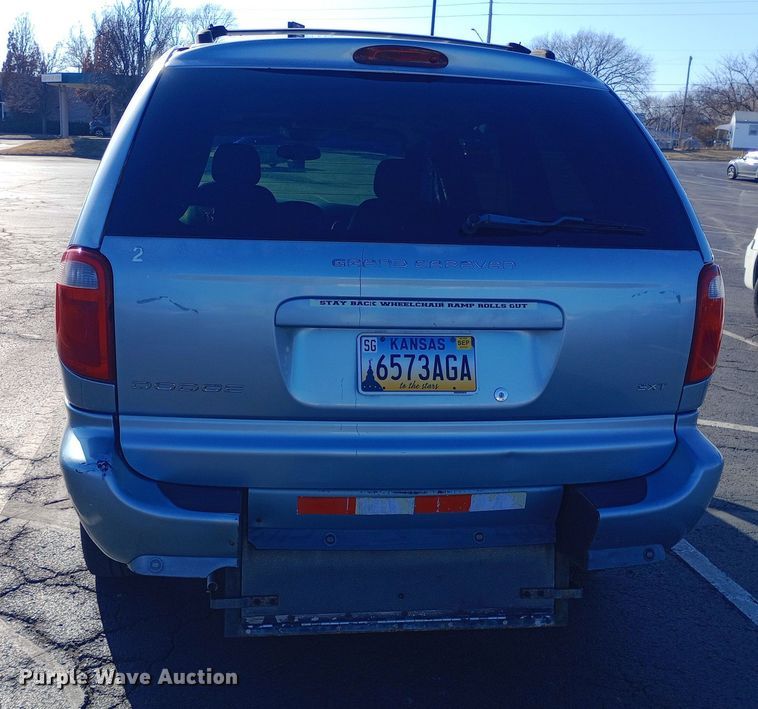 image for item EO0580 2005 Dodge Grand Caravan SXT handicap accessible van