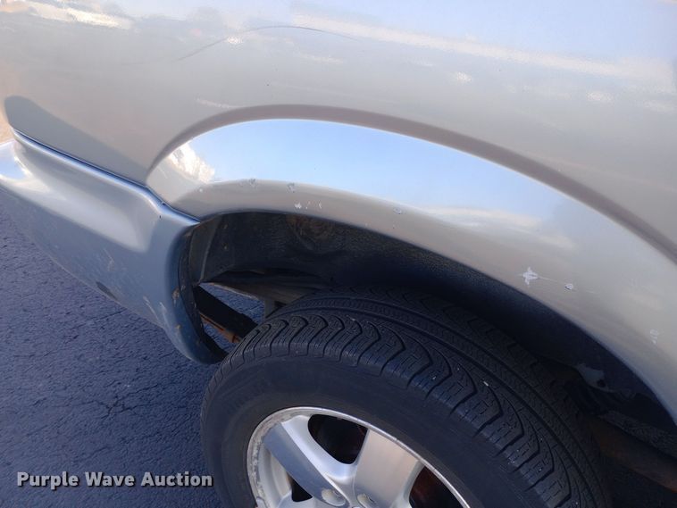 image for item EO0580 2005 Dodge Grand Caravan SXT handicap accessible van