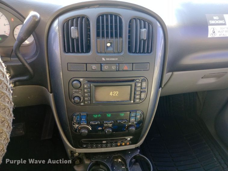 image for item EO0580 2005 Dodge Grand Caravan SXT handicap accessible van