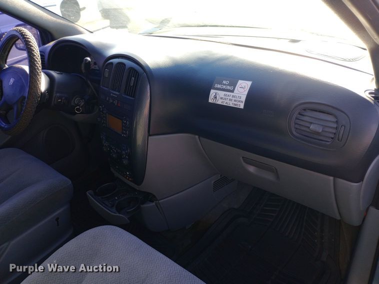 image for item EO0580 2005 Dodge Grand Caravan SXT handicap accessible van