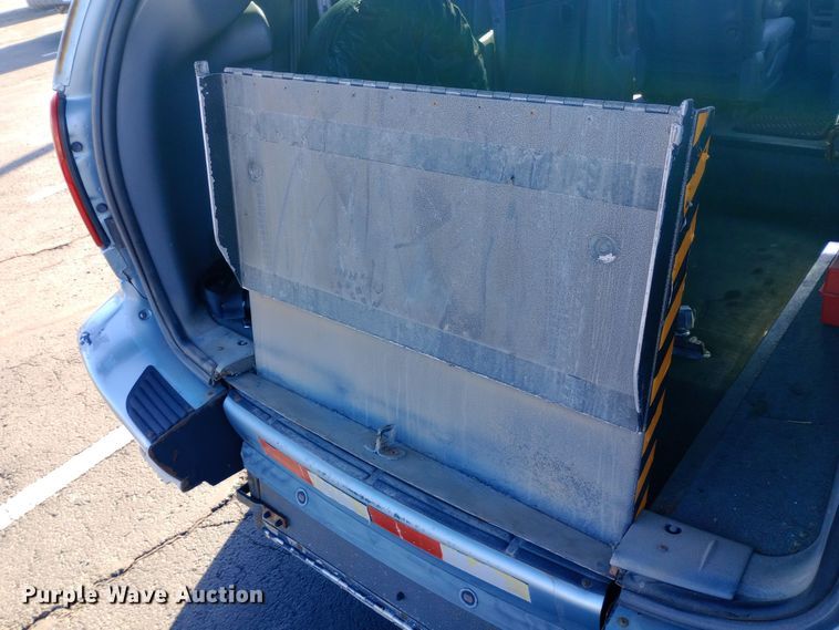 image for item EO0580 2005 Dodge Grand Caravan SXT handicap accessible van