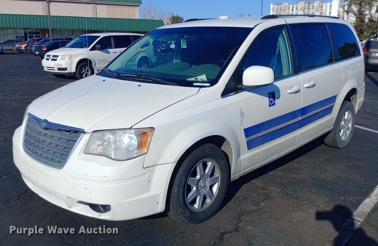 image for item EO0581 2010 Chrysler Town and Country  handicap accessible van