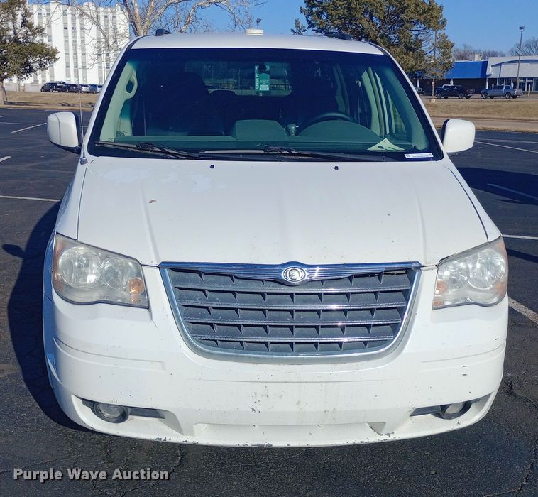 image for item EO0581 2010 Chrysler Town and Country  handicap accessible van