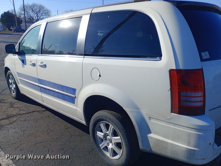 image for item EO0581 2010 Chrysler Town and Country  handicap accessible van