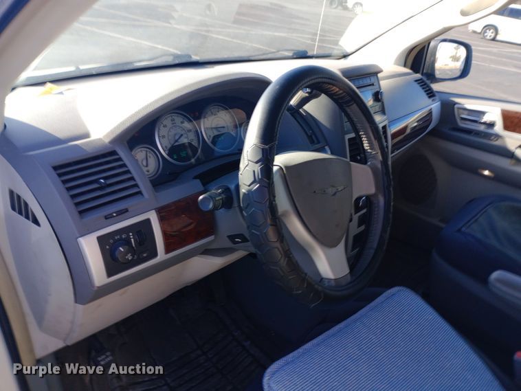 image for item EO0581 2010 Chrysler Town and Country  handicap accessible van