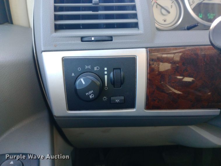 image for item EO0581 2010 Chrysler Town and Country  handicap accessible van