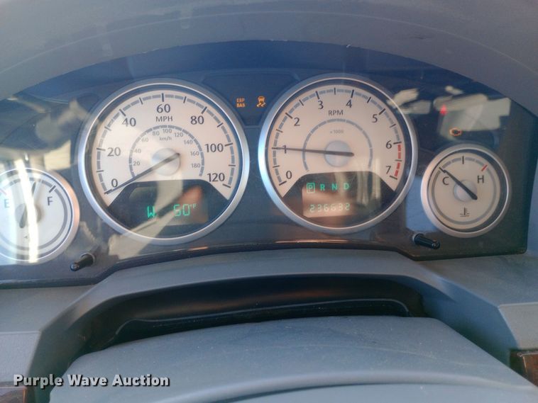 image for item EO0581 2010 Chrysler Town and Country  handicap accessible van