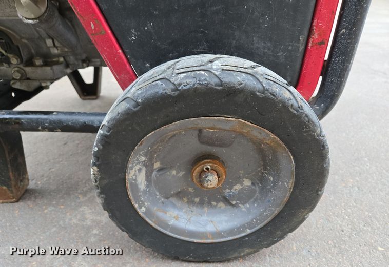 image for item EO0587 Honda EB4000X generator