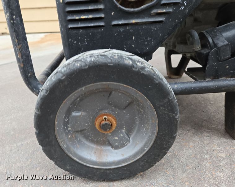 image for item EO0587 Honda EB4000X generator