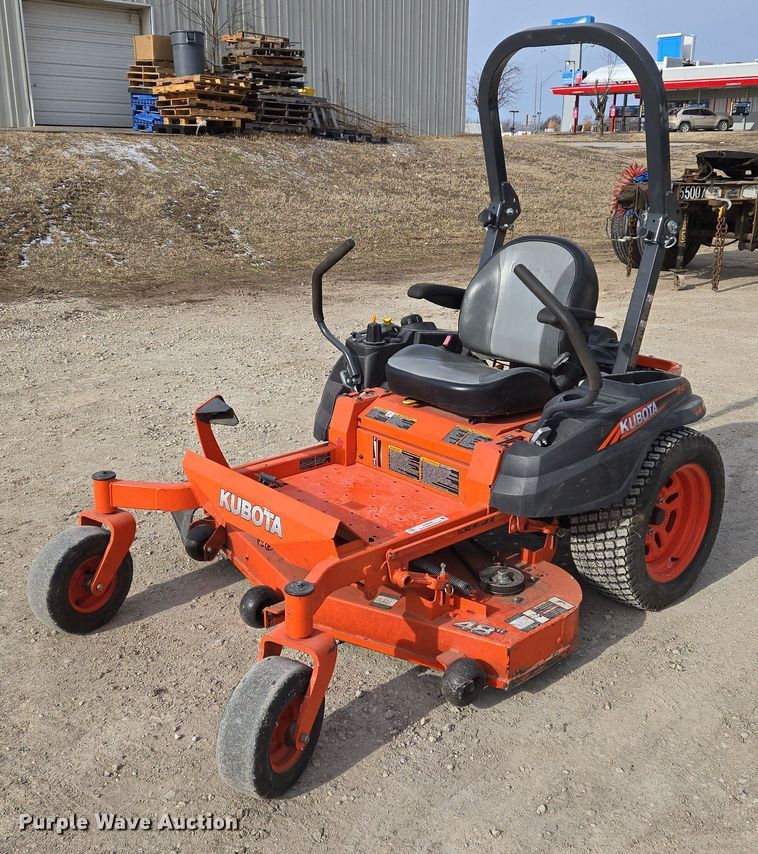 image for item EO0595 Kubota Kommander Pro Z411 ZTR lawn mower